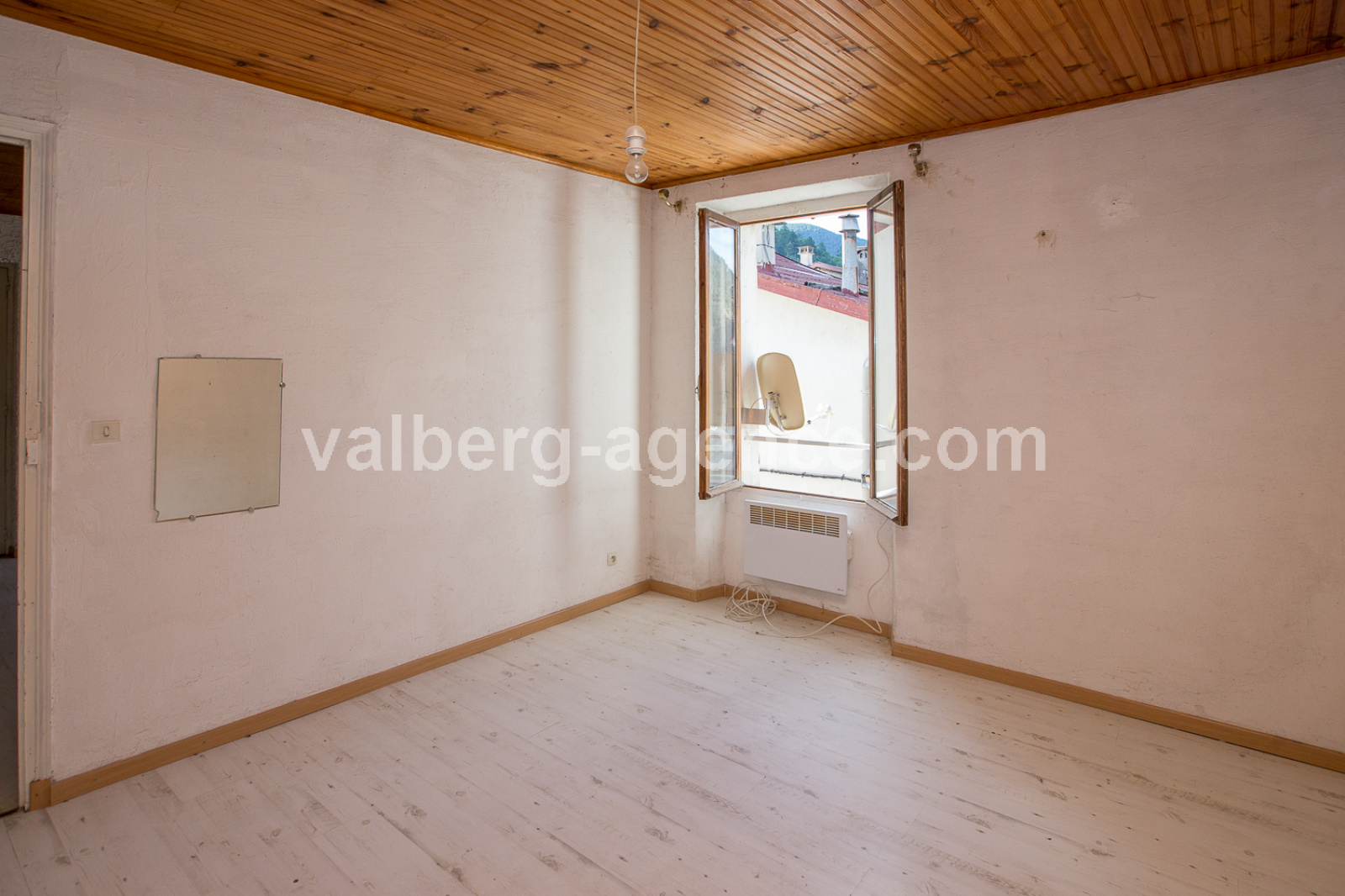 Image_, Appartement, Guillaumes, ref :3151