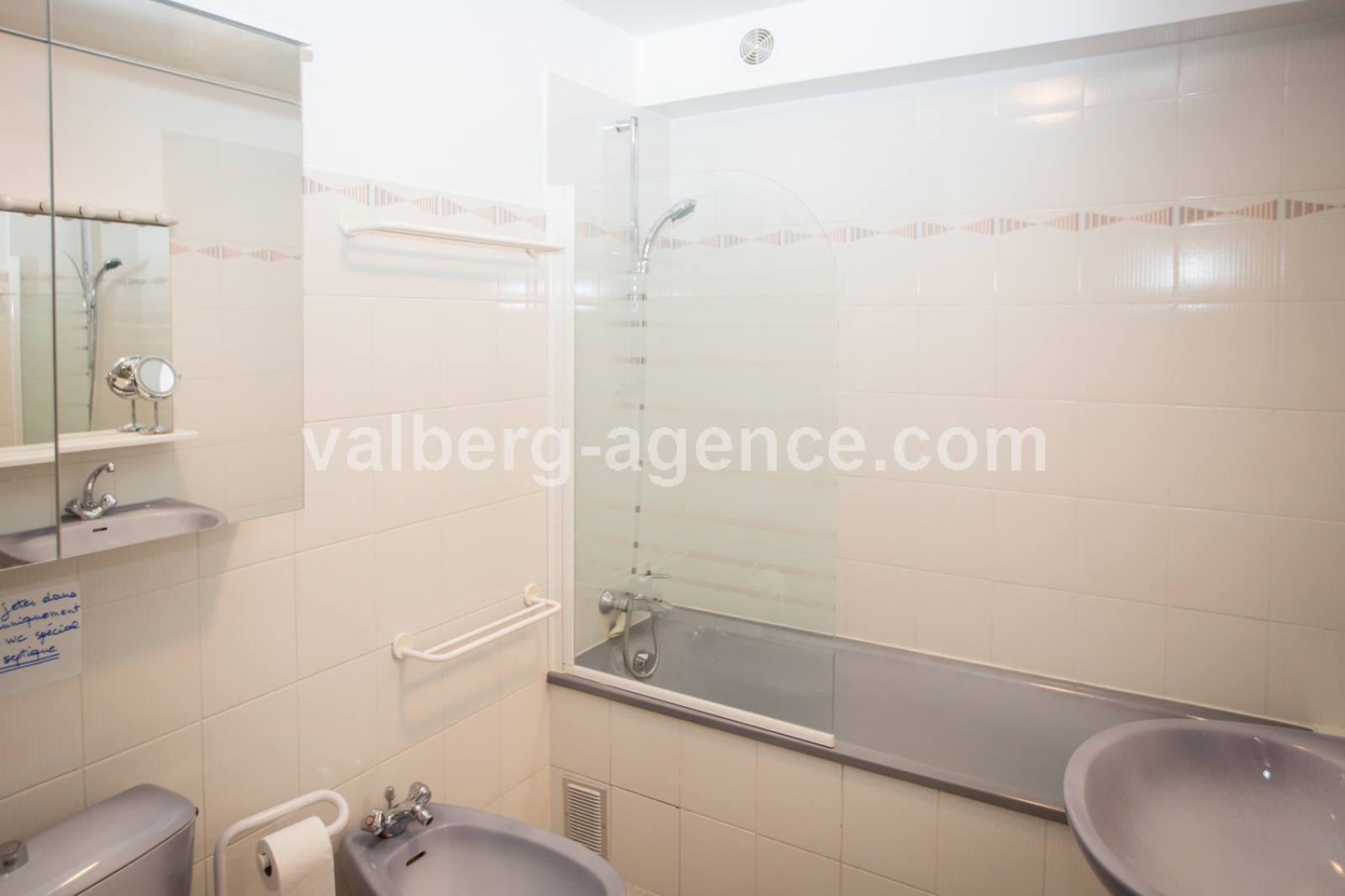 Image_, Maison, Guillaumes, ref :3372