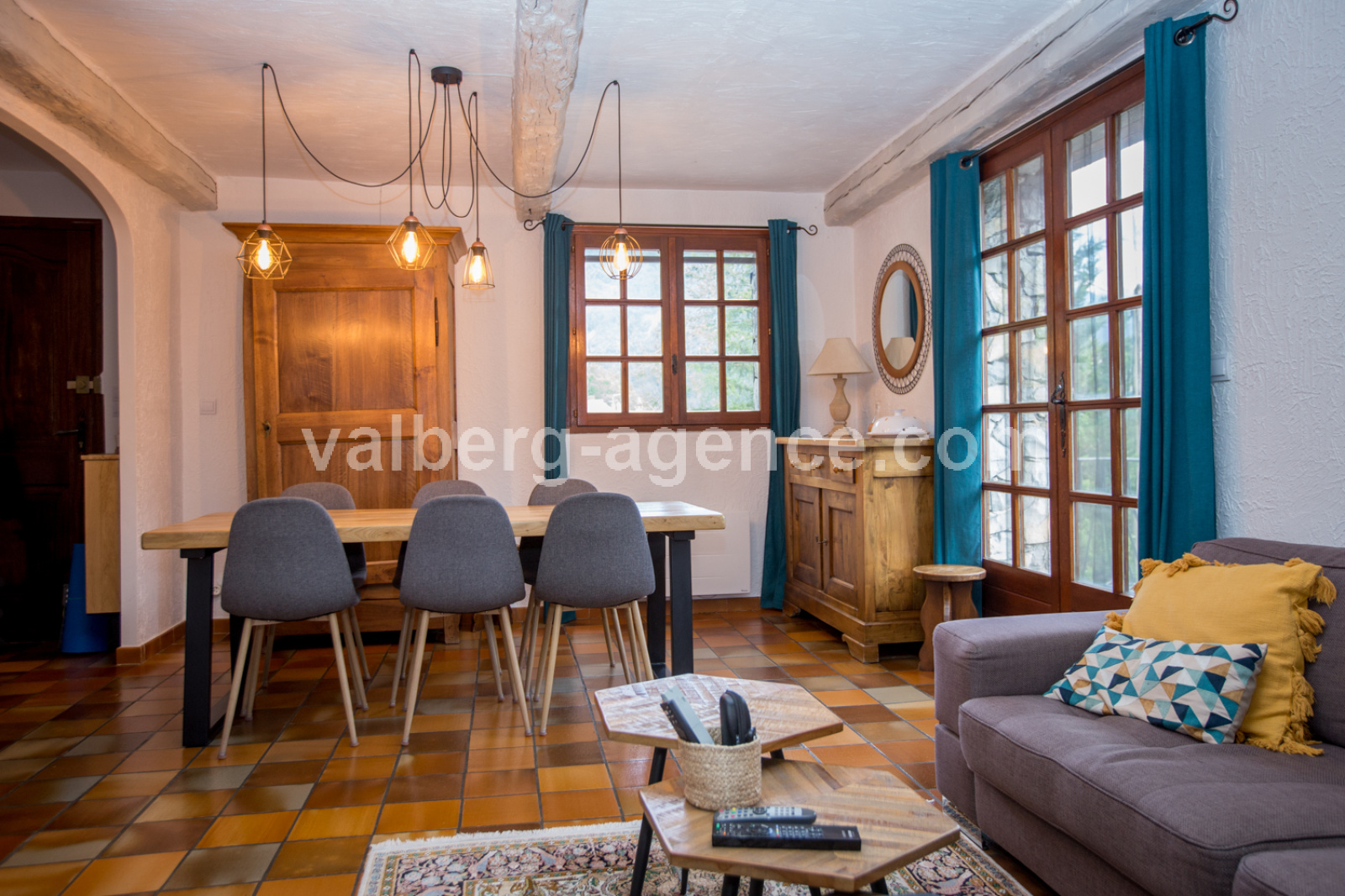 Image_, Maison, Guillaumes, ref :3372