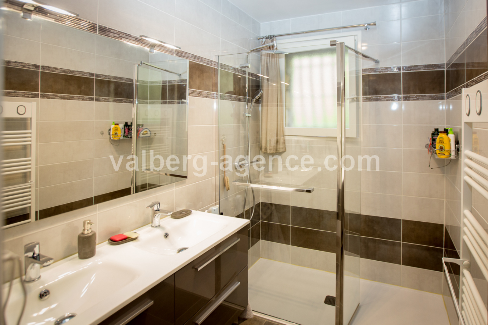 Image_, Maison, Guillaumes, ref :3372