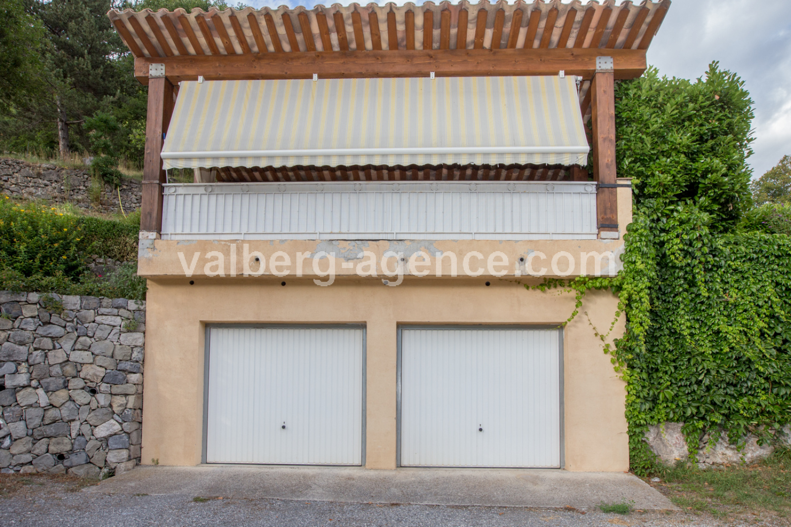 Image_, Maison, Guillaumes, ref :3372