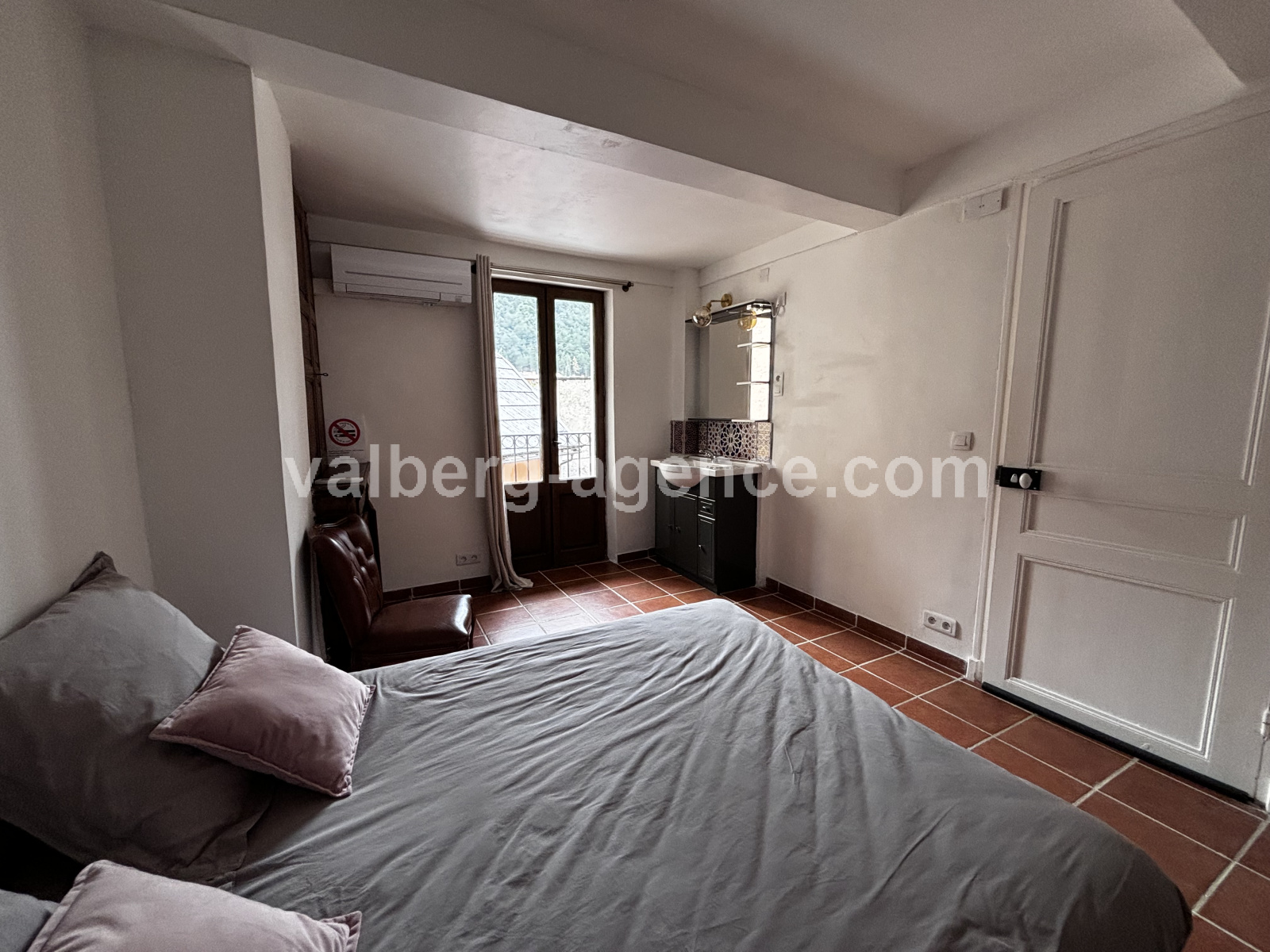 Image_, Maison de village, Guillaumes, ref :3401