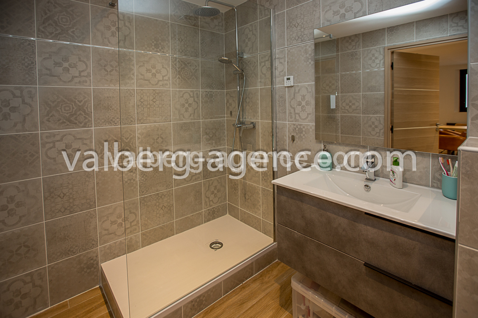 Image_, Local commercial, Valberg, ref :3075